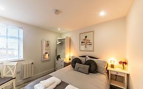 Luxury 2 Bedroom Apartment